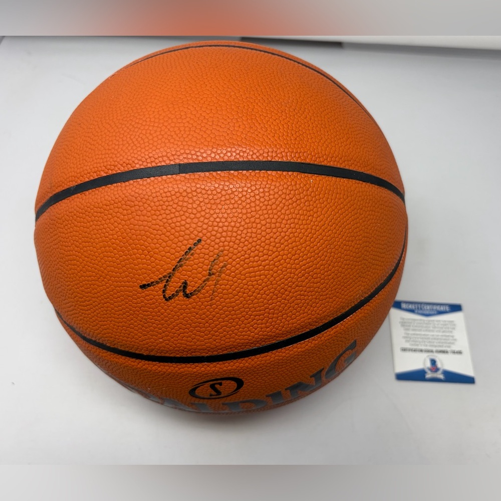 Luka‎ Doncic signed NBA Basketball Beckett COA